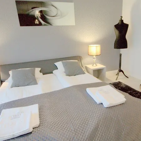 Apartment Irs Royal Irs Marina *